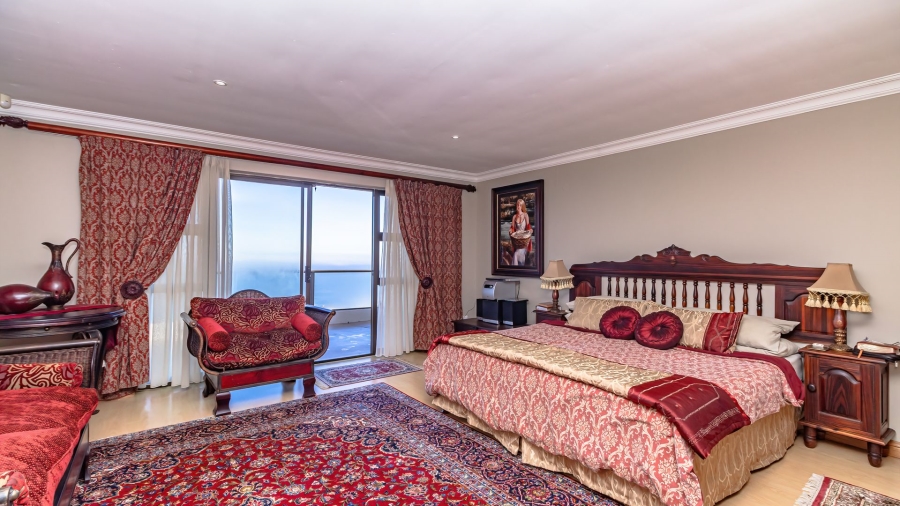 5 Bedroom Property for Sale in Village On Sea Western Cape